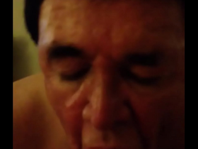 Sucking my friend cock espontaneus when he show it to me