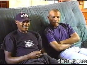 2 black guys fucking in the couch